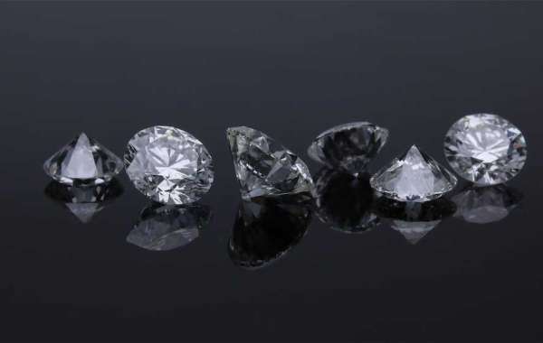 The Brilliance of Moissanite Diamonds: A Stunning Alternative to Natural Gems