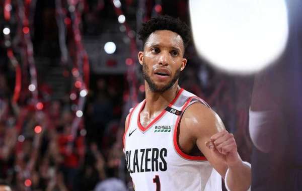 Evan Turner: from NBA player to assistant coach to podcast host