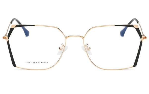 Frame Eyeglasses Serve As An Auxiliary Function For Different Degree Of The Eyes